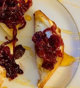RED ONION MARMALADE & GOAT CHEESE TOASTS